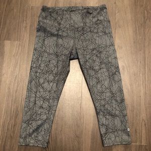 Alo Crop Grey & Black Design Crop Leggings
